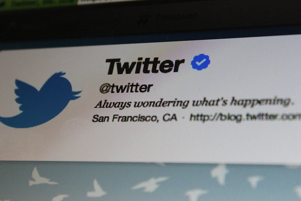 Twitter devient X Twitter : un changement de cap pour le réseau social ?